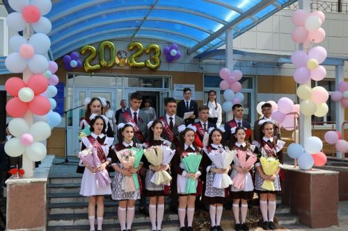 Дрожжановский «Последний звонок-2023»: в добрый путь вам ребята