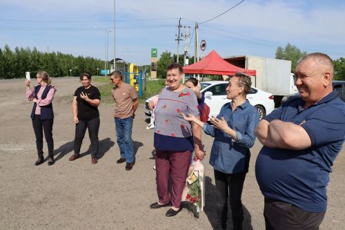 «Встретили со слезами счастья»: в Дрожжановском районе мобилизованные военнослужащие приехали в отпуск