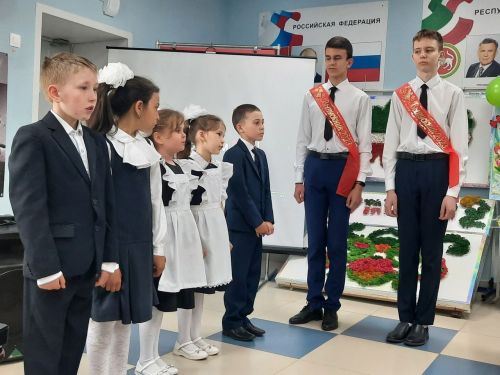 В Новокакерлинской школе Дрожжановского района прозвенел последний звонок