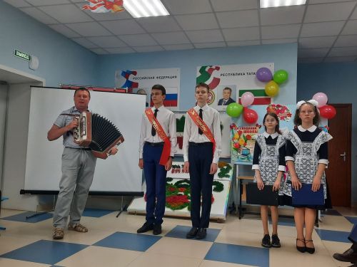 В Новокакерлинской школе Дрожжановского района прозвенел последний звонок