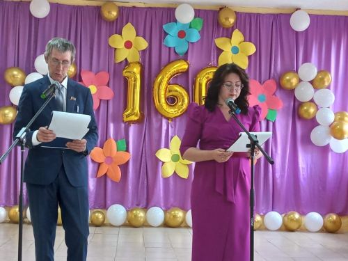Новоильмовская школа Дрожжановского района отметила 160-летие