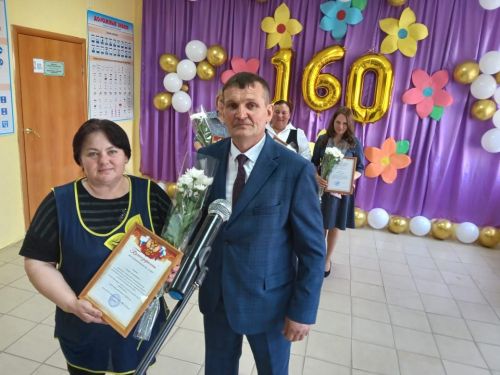 Новоильмовская школа Дрожжановского района отметила 160-летие