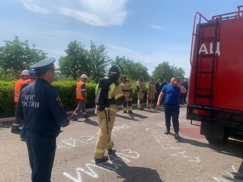 «Горит» спортзал Дрожжановского лицея: условный пожар в помещении спортзала с пострадавшим