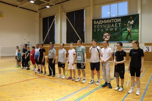 Турнир по бадминтону приуроченный ко Дню Победы прошёл в Дрожжановском районе