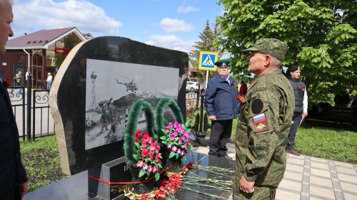 «Пограничникам всех поколений» посвящается: в Дрожжановском районе открыт памятник пограничникам