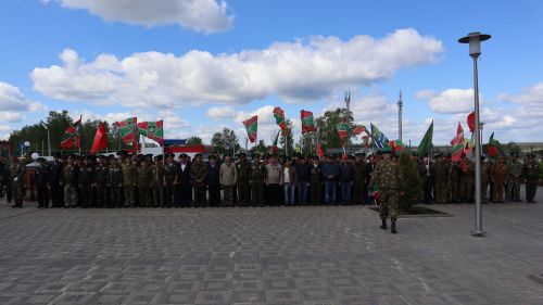 «Пограничникам всех поколений» посвящается: в Дрожжановском районе открыт памятник пограничникам