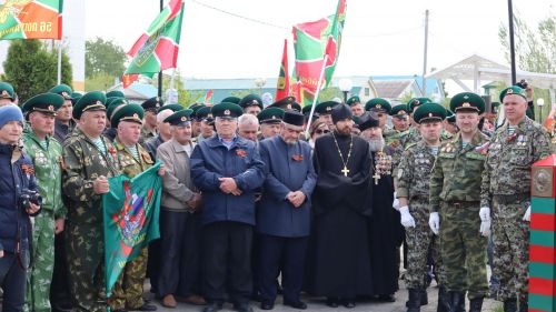 «Пограничникам всех поколений» посвящается: в Дрожжановском районе открыт памятник пограничникам