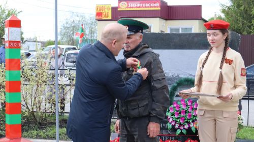 «Пограничникам всех поколений» посвящается: в Дрожжановском районе открыт памятник пограничникам