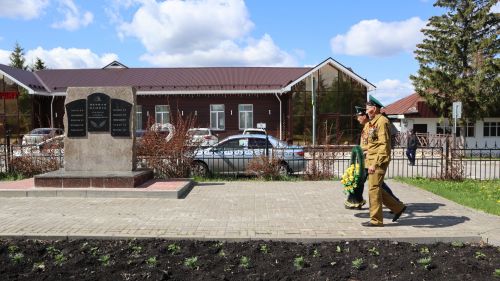 «Пограничникам всех поколений» посвящается: в Дрожжановском районе открыт памятник пограничникам