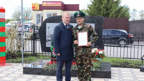 «Пограничникам всех поколений» посвящается: в Дрожжановском районе открыт памятник пограничникам