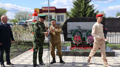 «Пограничникам всех поколений» посвящается: в Дрожжановском районе открыт памятник пограничникам
