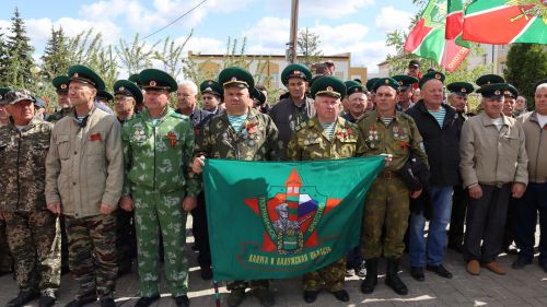 «Пограничникам всех поколений» посвящается: в Дрожжановском районе открыт памятник пограничникам