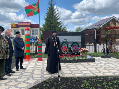 «Пограничникам всех поколений» посвящается: в Дрожжановском районе открыт памятник пограничникам