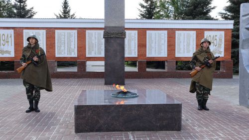 «Пограничникам всех поколений» посвящается: в Дрожжановском районе открыт памятник пограничникам