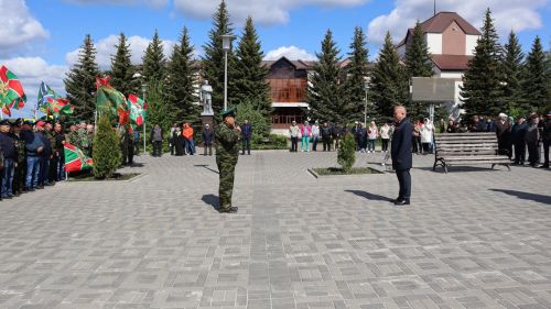 «Пограничникам всех поколений» посвящается: в Дрожжановском районе открыт памятник пограничникам