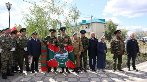 «Пограничникам всех поколений» посвящается: в Дрожжановском районе открыт памятник пограничникам