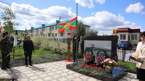 «Пограничникам всех поколений» посвящается: в Дрожжановском районе открыт памятник пограничникам