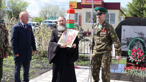 «Пограничникам всех поколений» посвящается: в Дрожжановском районе открыт памятник пограничникам