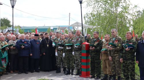 «Пограничникам всех поколений» посвящается: в Дрожжановском районе открыт памятник пограничникам