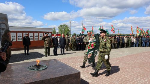 «Пограничникам всех поколений» посвящается: в Дрожжановском районе открыт памятник пограничникам