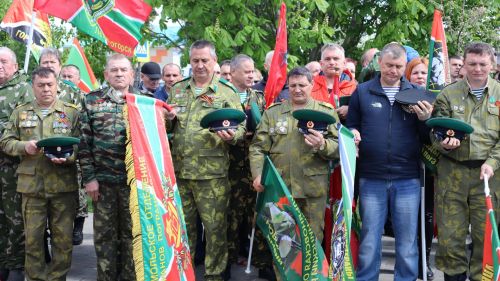 «Пограничникам всех поколений» посвящается: в Дрожжановском районе открыт памятник пограничникам