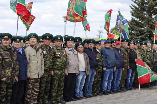 «Пограничникам всех поколений» посвящается: в Дрожжановском районе открыт памятник пограничникам
