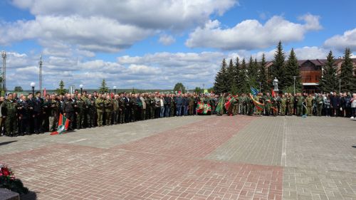 «Пограничникам всех поколений» посвящается: в Дрожжановском районе открыт памятник пограничникам