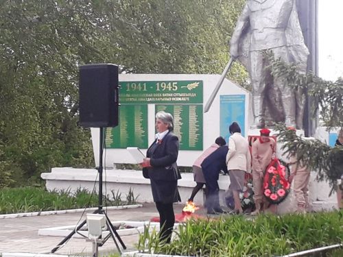 Пока мы живы их подвиг в наших сердцах: торжественное мероприятие в Старых Чукалах прошло у памятника павшим воинам