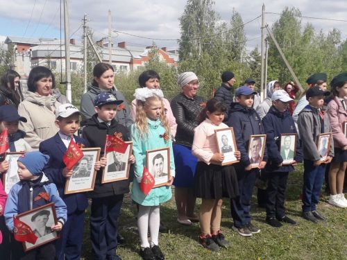 Пока мы живы их подвиг в наших сердцах: торжественное мероприятие в Старых Чукалах прошло у памятника павшим воинам