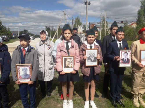 Пока мы живы их подвиг в наших сердцах: торжественное мероприятие в Старых Чукалах прошло у памятника павшим воинам