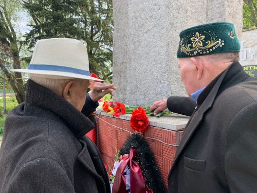 Помним: у мемориала Победы в селе Старое Шаймурзино состоялся торжественный митинг, посвященный 78-й годовщине Победы в Великой Отечественной войне