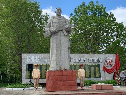 Помним: у мемориала Победы в селе Старое Шаймурзино состоялся торжественный митинг, посвященный 78-й годовщине Победы в Великой Отечественной войне