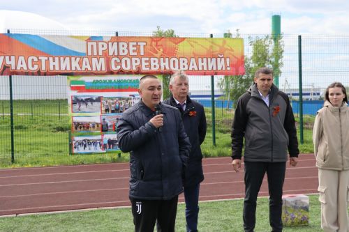 Традиционный открытый районный турнир по мини-футболу памяти Марата Салахова на Дрожжановской земле состоялся
