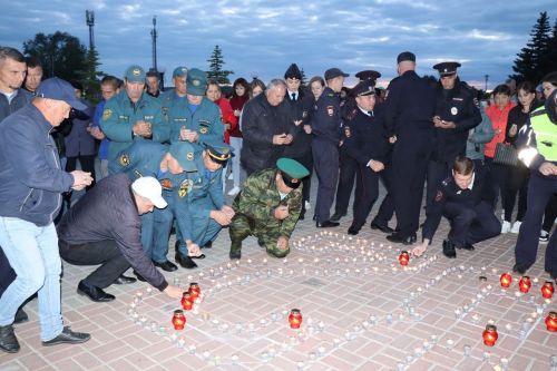В Дрожжаном провели акцию «Свеча памяти»