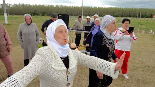 Чүпрәледә пенсионерлар Сабантуйга җыелды