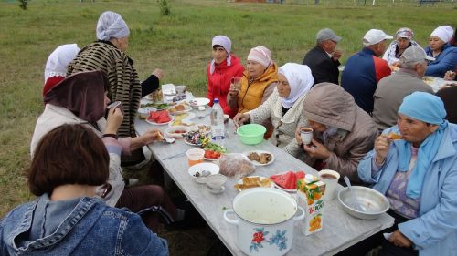 Чүпрәледә пенсионерлар Сабантуйга җыелды