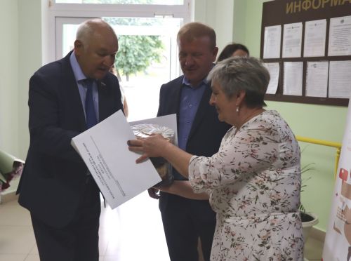 Депутат Госдумы РФ Ильдар Гильмутдинов встретился с коллективом соцслужбы Дрожжановского района