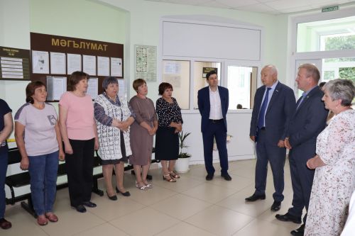 Депутат Госдумы РФ Ильдар Гильмутдинов встретился с коллективом соцслужбы Дрожжановского района