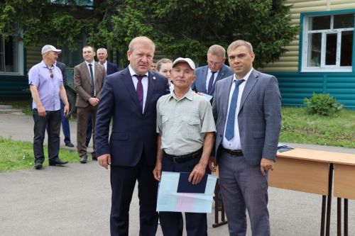 Выпускникам Дрожжановского техникума вручили дипломы
