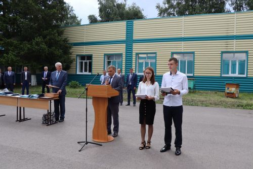 Выпускникам Дрожжановского техникума вручили дипломы