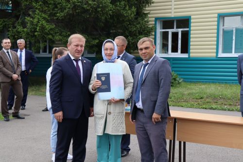 Выпускникам Дрожжановского техникума вручили дипломы