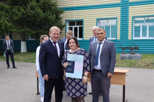 Выпускникам Дрожжановского техникума вручили дипломы