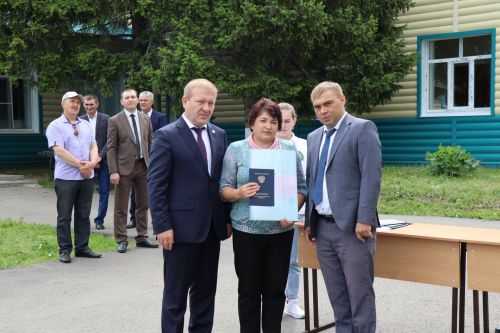 Выпускникам Дрожжановского техникума вручили дипломы