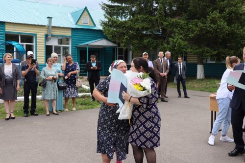 Выпускникам Дрожжановского техникума вручили дипломы