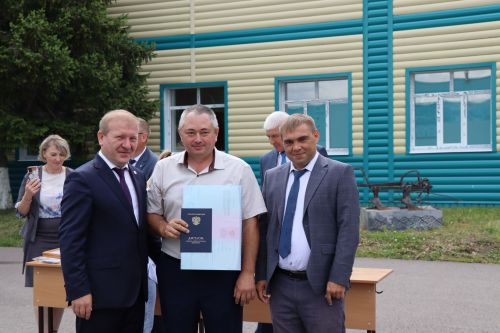 Выпускникам Дрожжановского техникума вручили дипломы