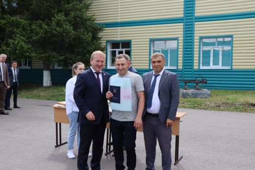 Выпускникам Дрожжановского техникума вручили дипломы