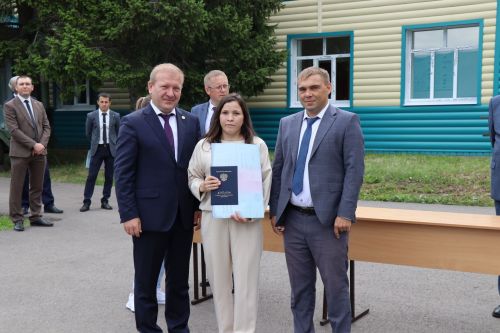 Выпускникам Дрожжановского техникума вручили дипломы