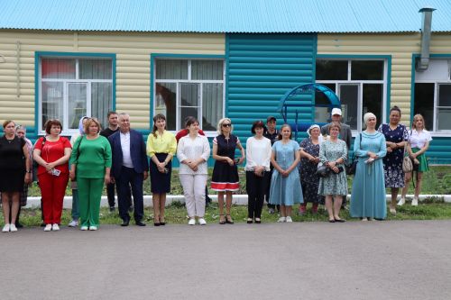 Выпускникам Дрожжановского техникума вручили дипломы
