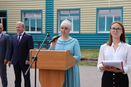 Выпускникам Дрожжановского техникума вручили дипломы