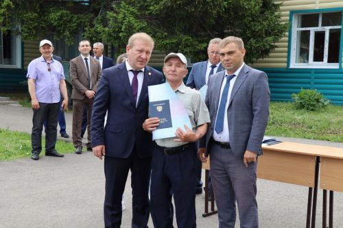 Выпускникам Дрожжановского техникума вручили дипломы